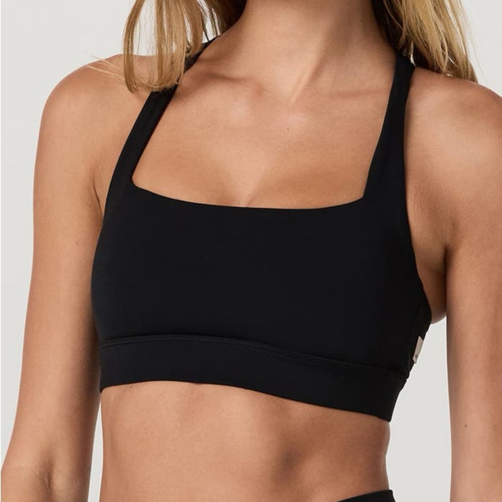 Vuori Daily Form Sports Bra